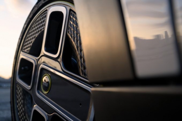 Мини Купер ЮВ электрический автомобиль по цене от $29,900